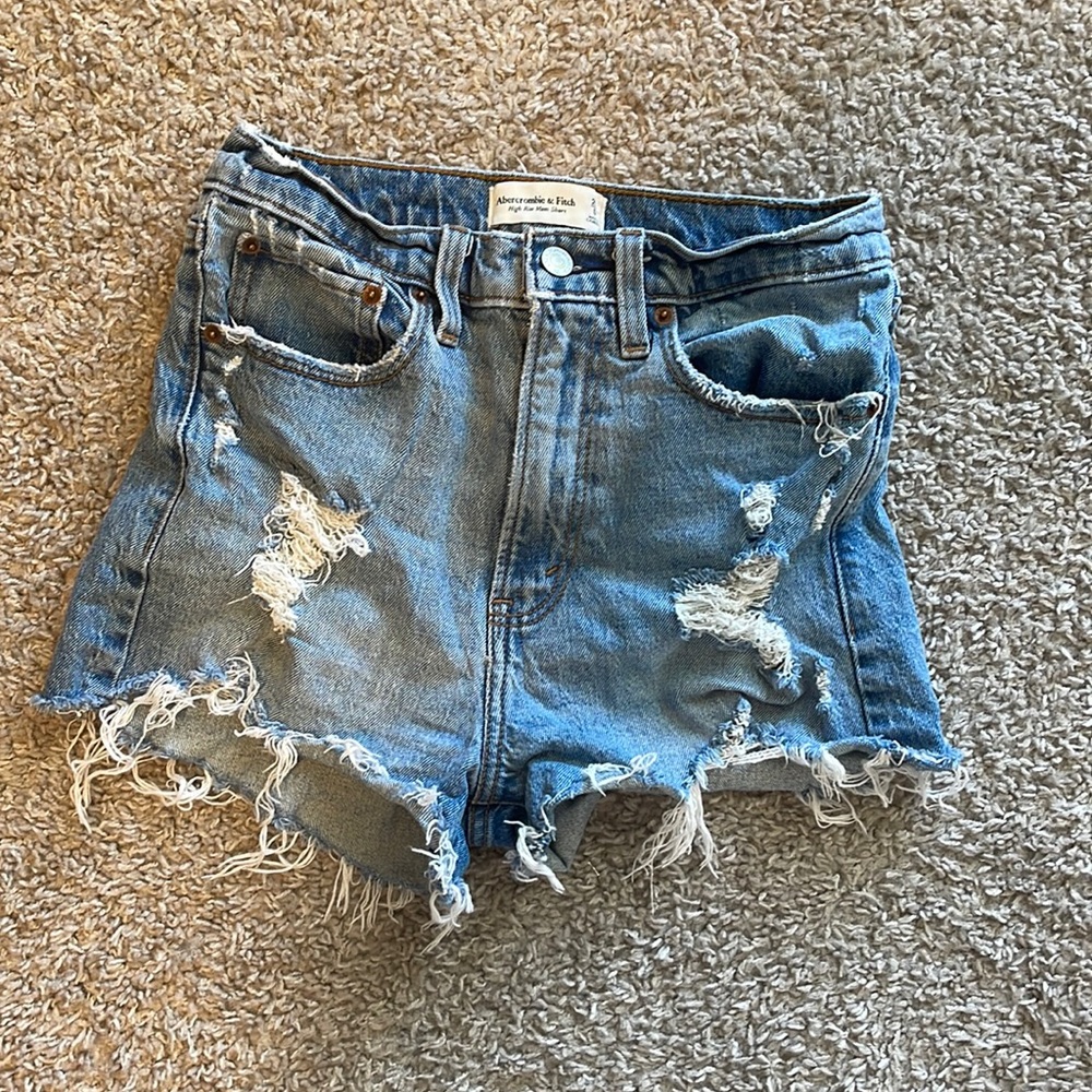 Abercrombie High Rise Mom Short Sz 25